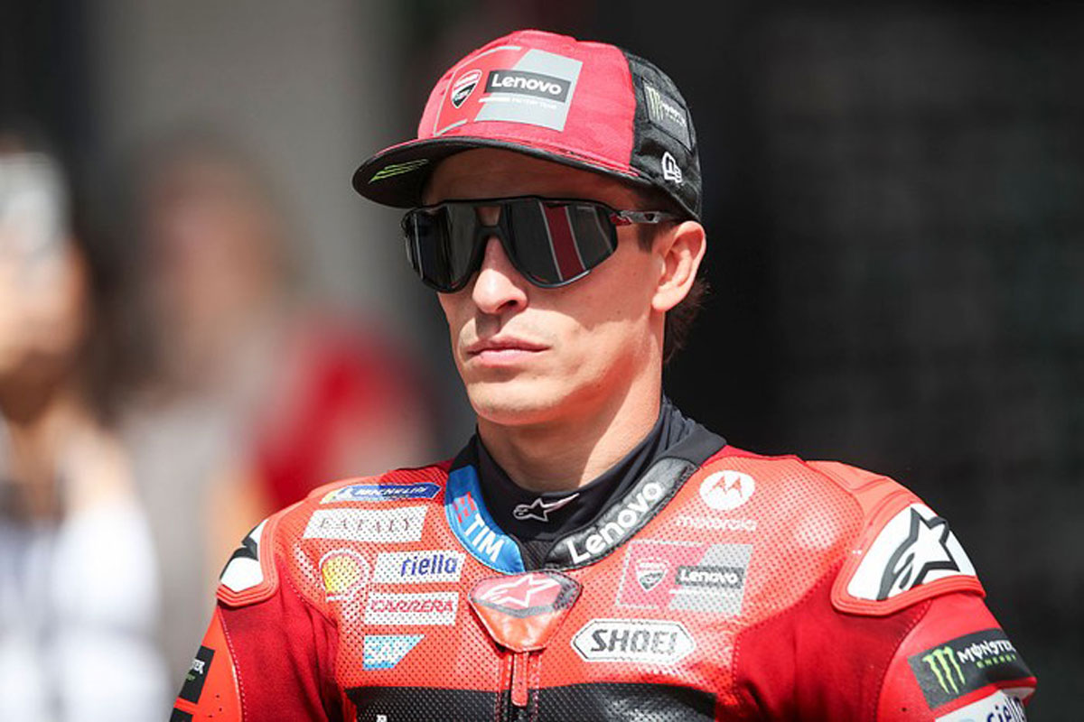 Marc Marquez Terjatuh di Kandang Rossi, Penonton Bersorak