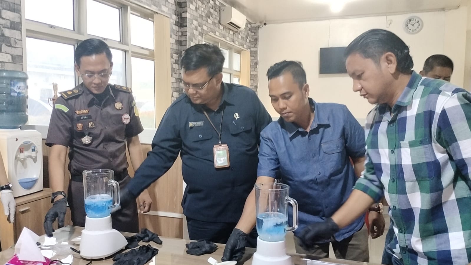 Polres OKI Musnahkan Sabu dengan Diblender, Hasil Tangkapan Kasat Narkoba Milik Dua Bandar 