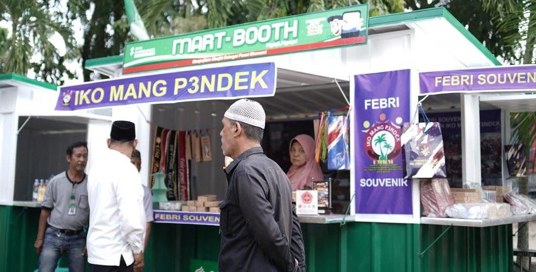 Ada Marth-Booth di Lokasi Masjid Agung Palembang