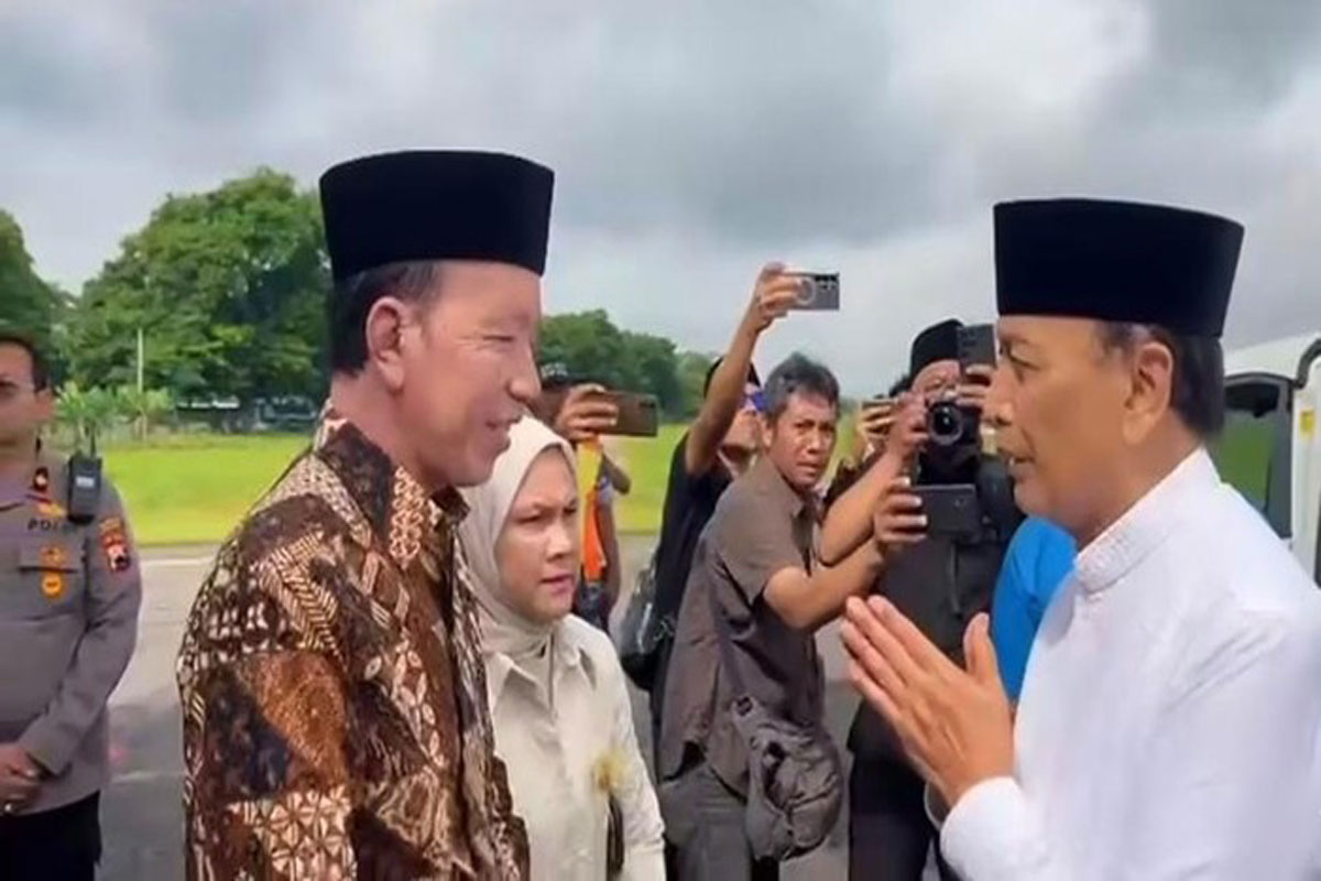 Jokowi dan Iriana Sambut Kedatangan Rugaiya Wiranto di Bandara Adi Soemarmo