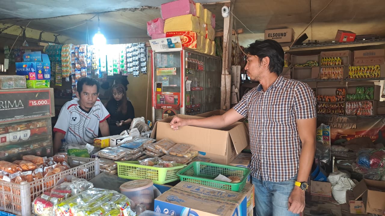 Jelang Nataru, Dua Polsek  di Ogan Ilir, Lakukan Cek Harga dan Stok Bapokting Tetap Stabil