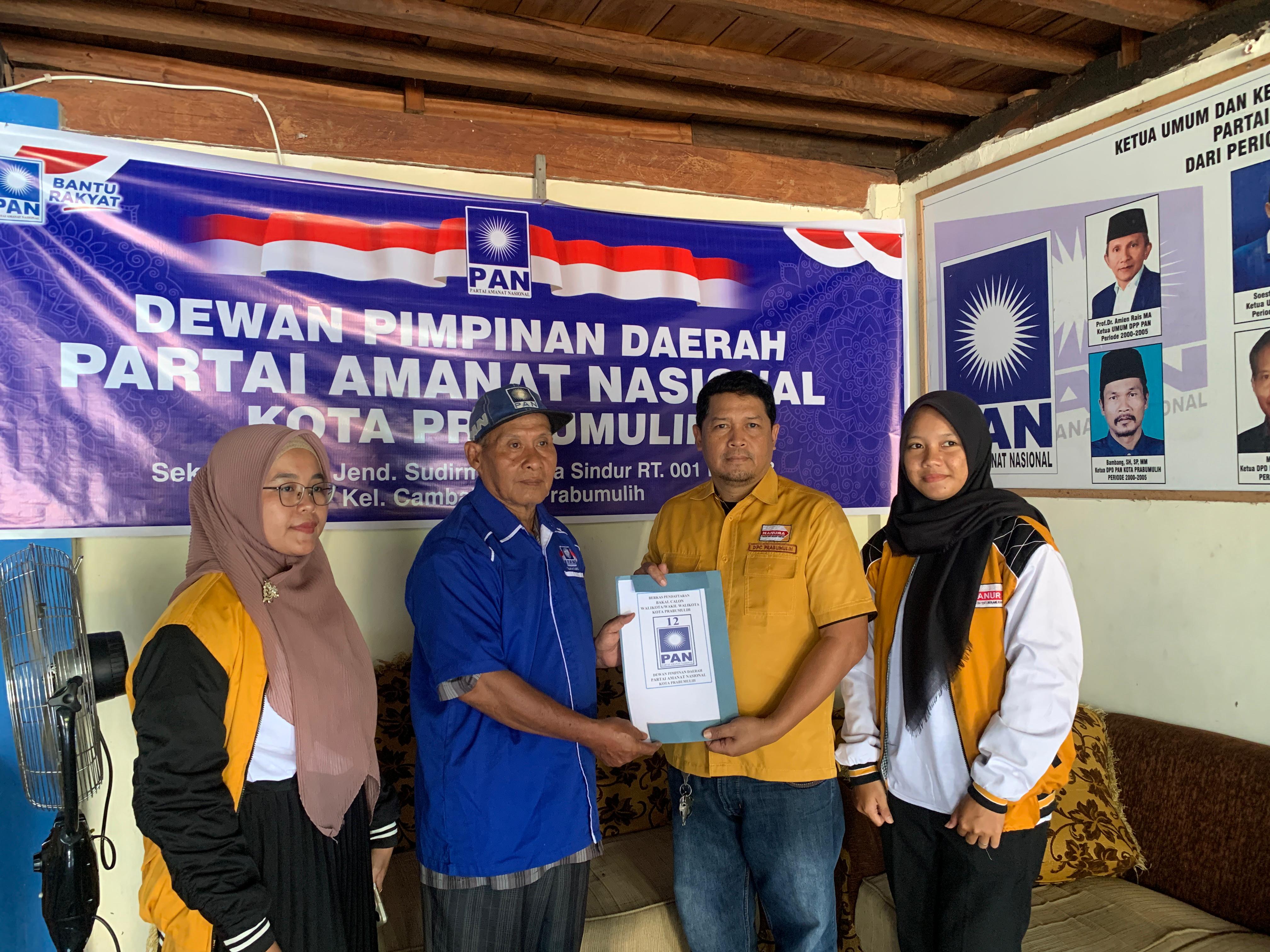 Hartono Hamid Ambil Formulir Pendaftaran Balon Kada, DPC PAN Prabumulih Catat 15 Orang Ambil Formulir