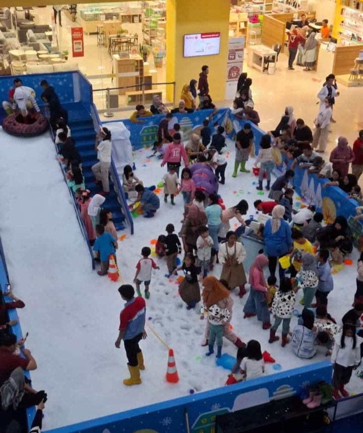 Citimall Prabumulih Hadirkan Wahana Bermain Salju