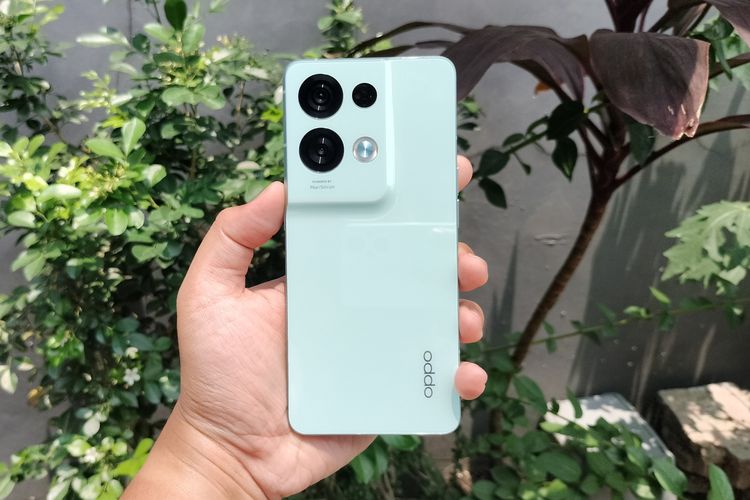 OPPO Reno 8 Pro 5G Turun Harga, Kamera Utama 50 MP dengan Layar Super AMOLED