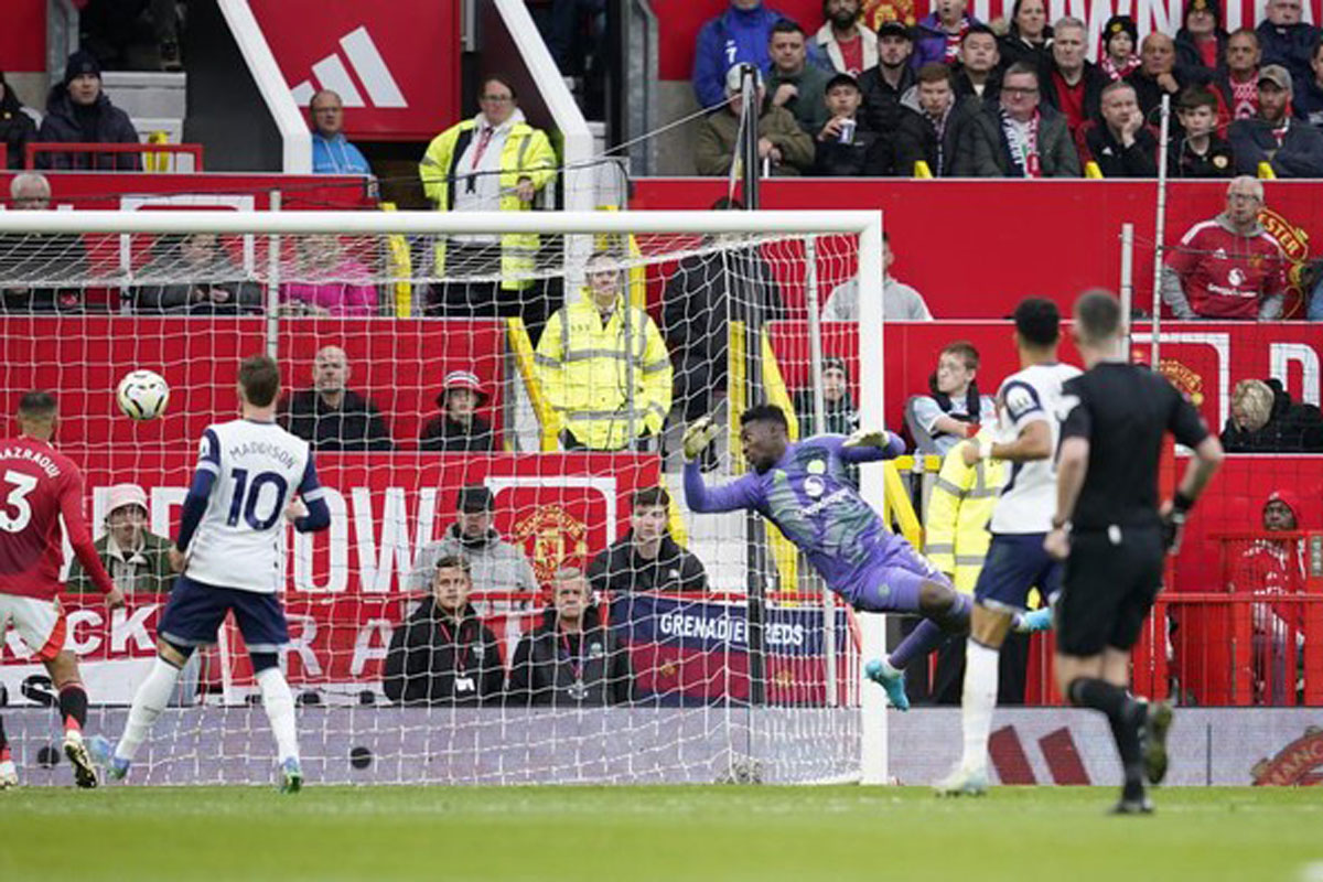 MU Dipermalukan Tottenham Hotspur di Old Trafford