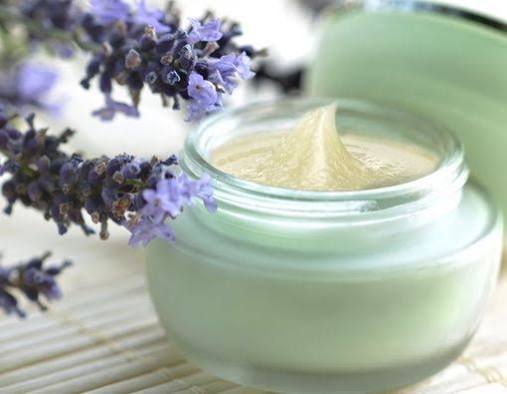 Primer atau Moisturizer Mana yang Lebih Dulu? Rahasia Makeup Tahan Lama