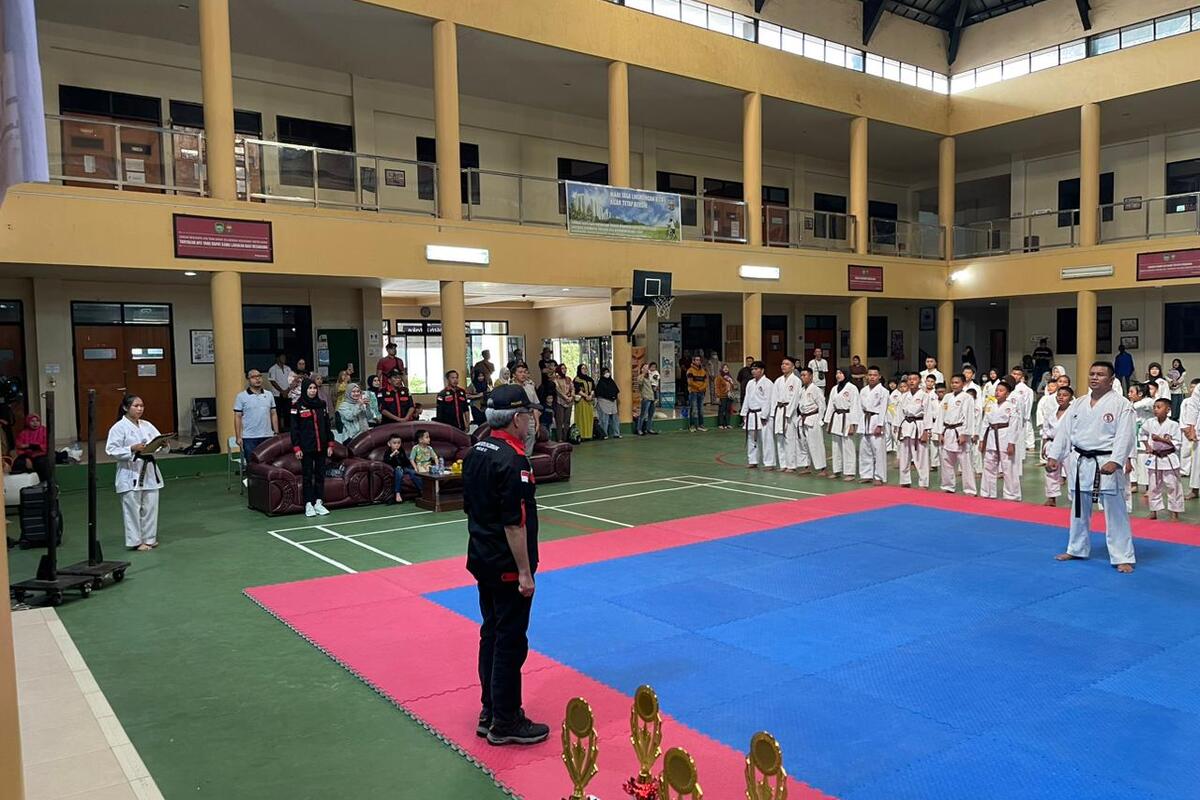 82 Karateka Lemkari Palembang Ikuti Ujian Kenaikan Sabuk 