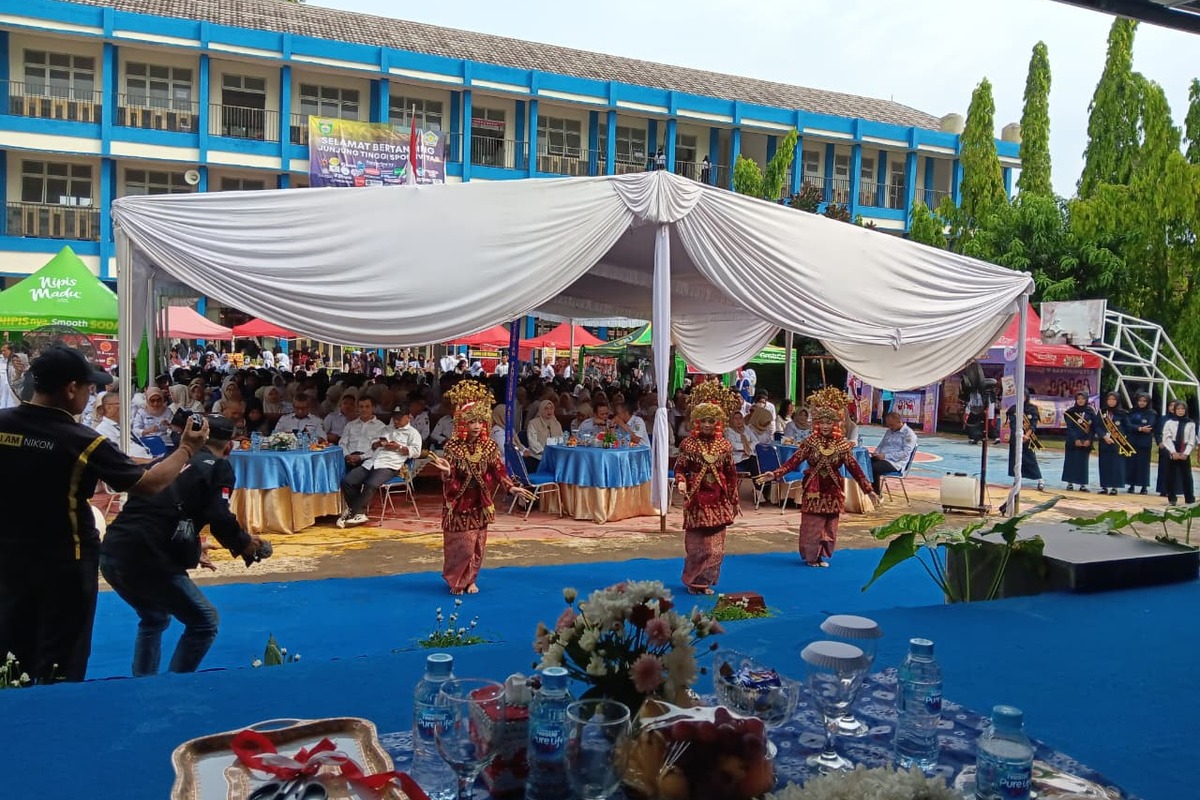 Kadisdik Sumsel Buka Ajang  Kreasi dan Aksi  Sega 1 di SMKN 3 Palembang