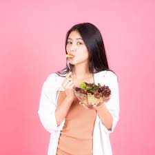 Rahasia Kulit Makin Glowing, Rutin Konsumsi 6 Makanan ini!