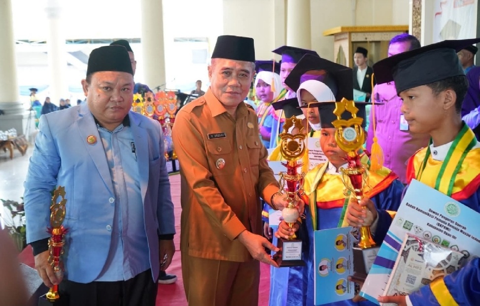 Wabup H Ardani : Mari Kita Doakan Calon-Calon Generasi Qur’ani, Wisuda Akbar Santri TK/TPA LPPTKA BKPRMI