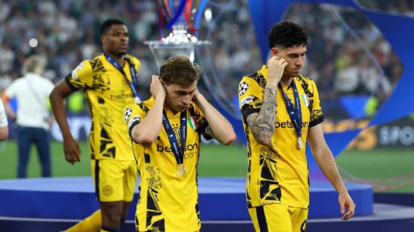 Apes Menghampiri Milan, Bukan Treble Malah Terrible