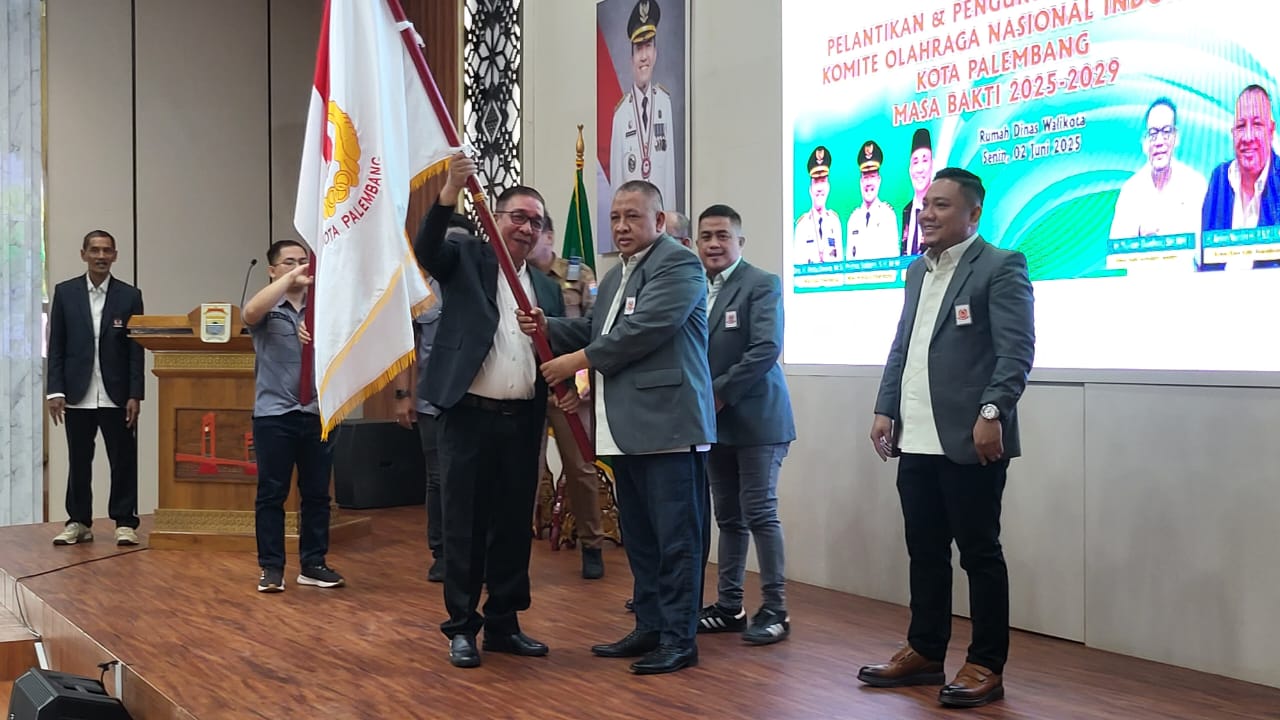 Lantik Pengurus KONI Palembang, ini Pesan Ketua Harian KONI  Sumsel