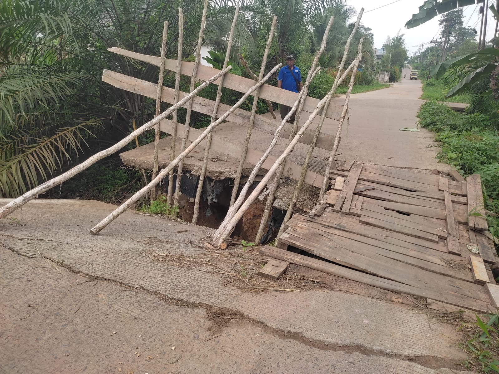 Jembatan di Banyuasin Ambruk tak Kunjung Diperbaiki