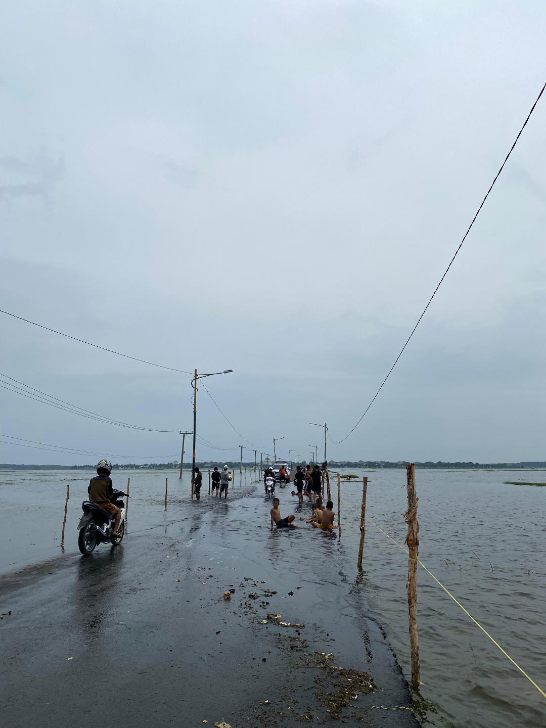 Jalan Tanjung Senai Ogan Ilir Terendam Banjir, Tahun 2018 dan Tahun  2024