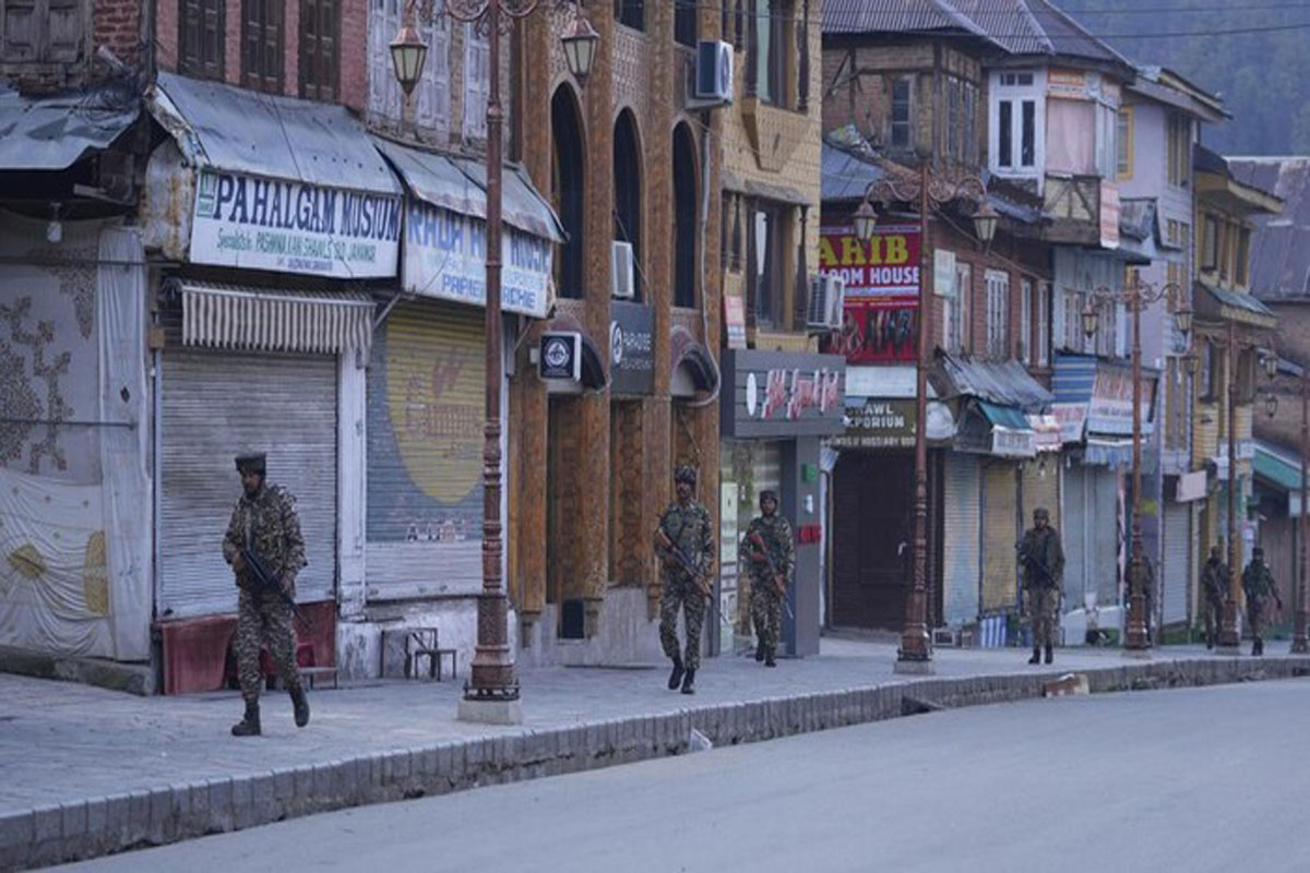 Baku Tembak Tentara India-Pakistan di Kashmir, ini Penyebabnya