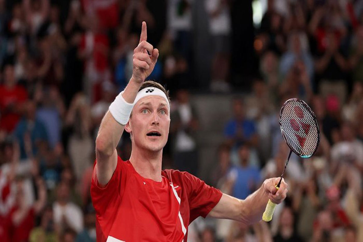 Kalahkan Kunlavut Viitidsarn, Viktor Axelsen Pertahankan Medali Olimpiade