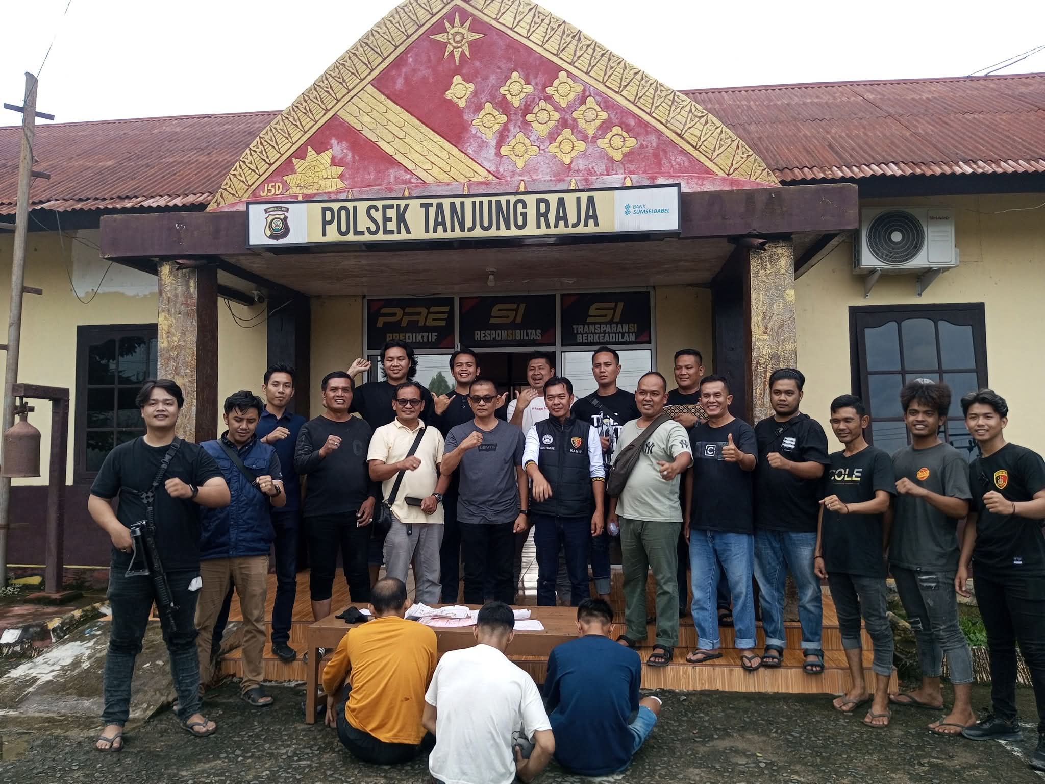 Tiga Tersangka Bobol 23 Suku Emas Diringkus Polsek  Tanjung Raja