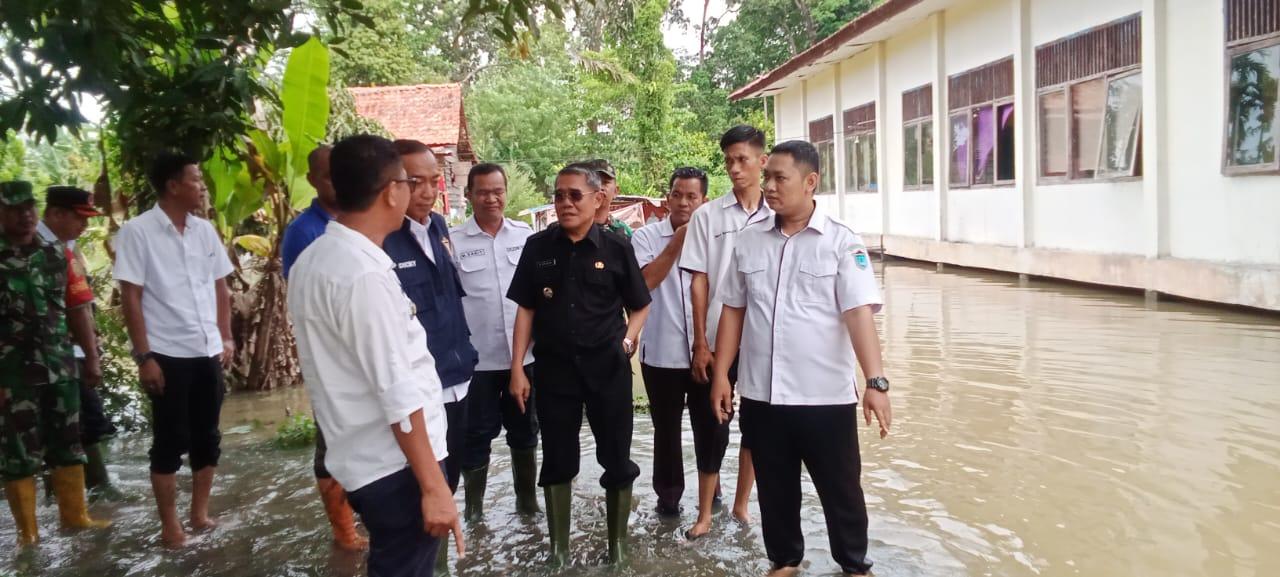 Wakil Bupati  H Ardani Tinjau Banjir di Desa Kuang Dalam Ogan Ilir 