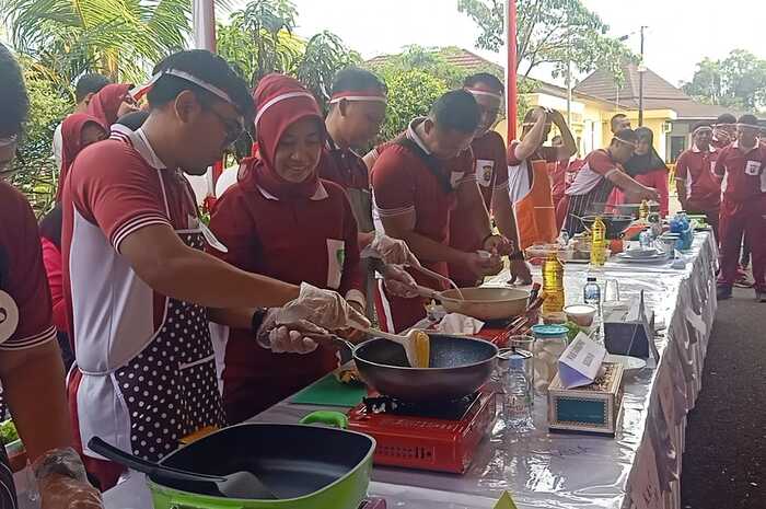 Sangar saat Menangkap Bandit, Anggota Polres OKI Cekatan Mengikuti Lomba Masak Nasi Goreng