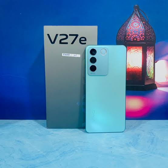 Harga Terbaru Vivo V27e, Smartphone yang Masih Bisa Dilirik?