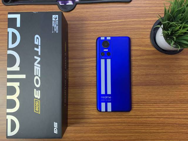 Realme GT Neo 3, Desain Garis Balap dengan Kamera Sensor Sony IMX766 50MP Bisa Curi Perhatian 