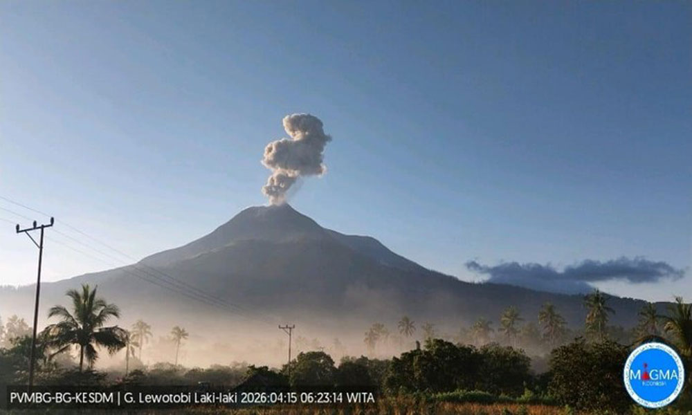 Gunung Lewotobi Laki-laki Kembali Meletus