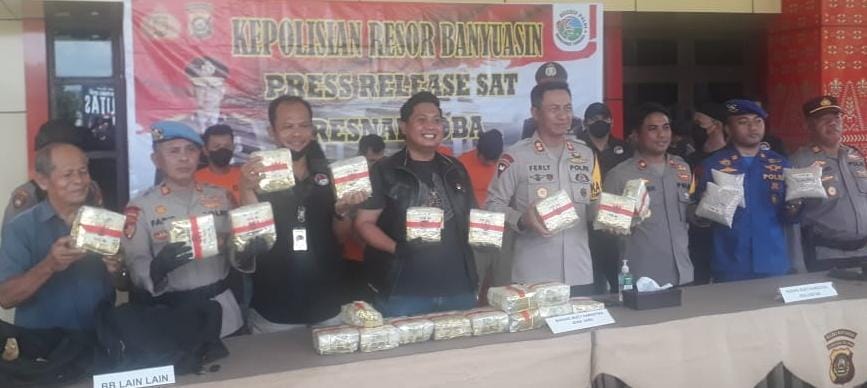 Satnarkoba Polres Banyuasin Gagalkan Pengiriman Sabu Seberat 19 KG Asal Malaysia