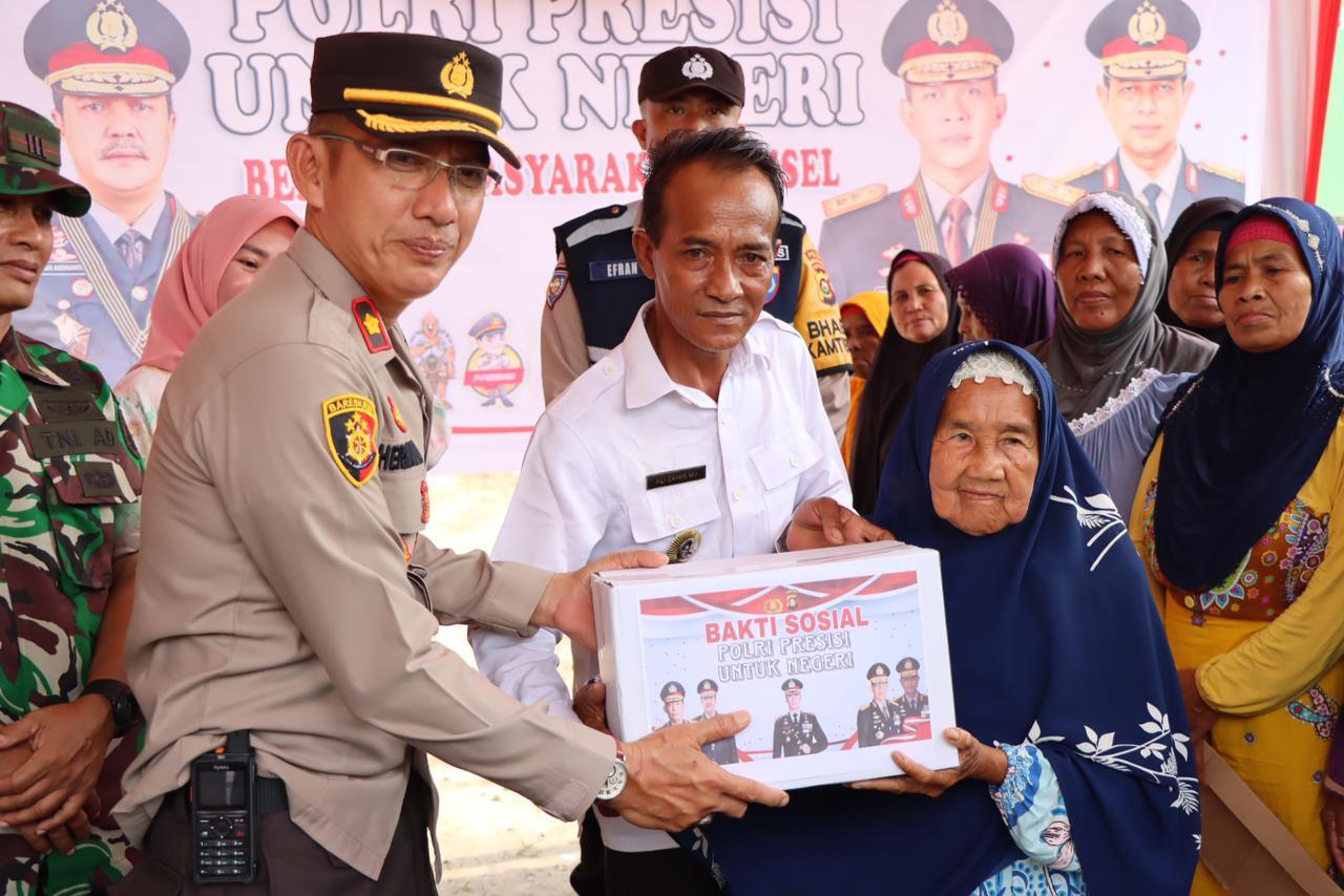 Kunker Wakapolri, Polres Ogan Ili Bagi-Bagi Sembako