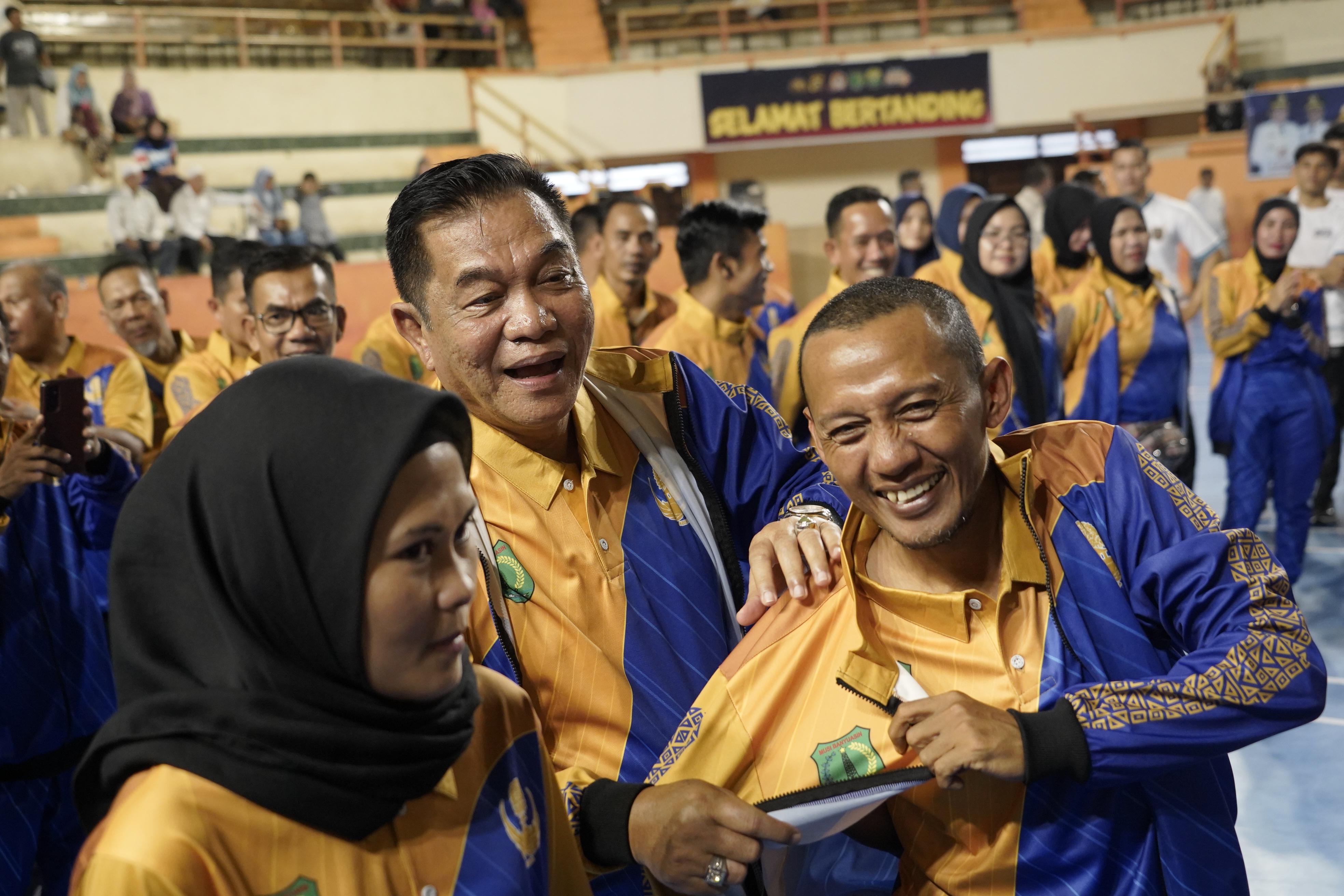 Bupati Muba Lepas Kontingen Porprov Korpri Sumsel, Target 21 Emas