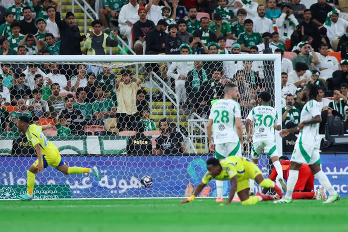 Saudi Pro League - Bermain 10 Pemain, Al Nassr Pecundangi Al Ahli 3-2 