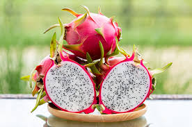 12 Khasiat Buah Naga Merah untuk Kesehatan Tubuh