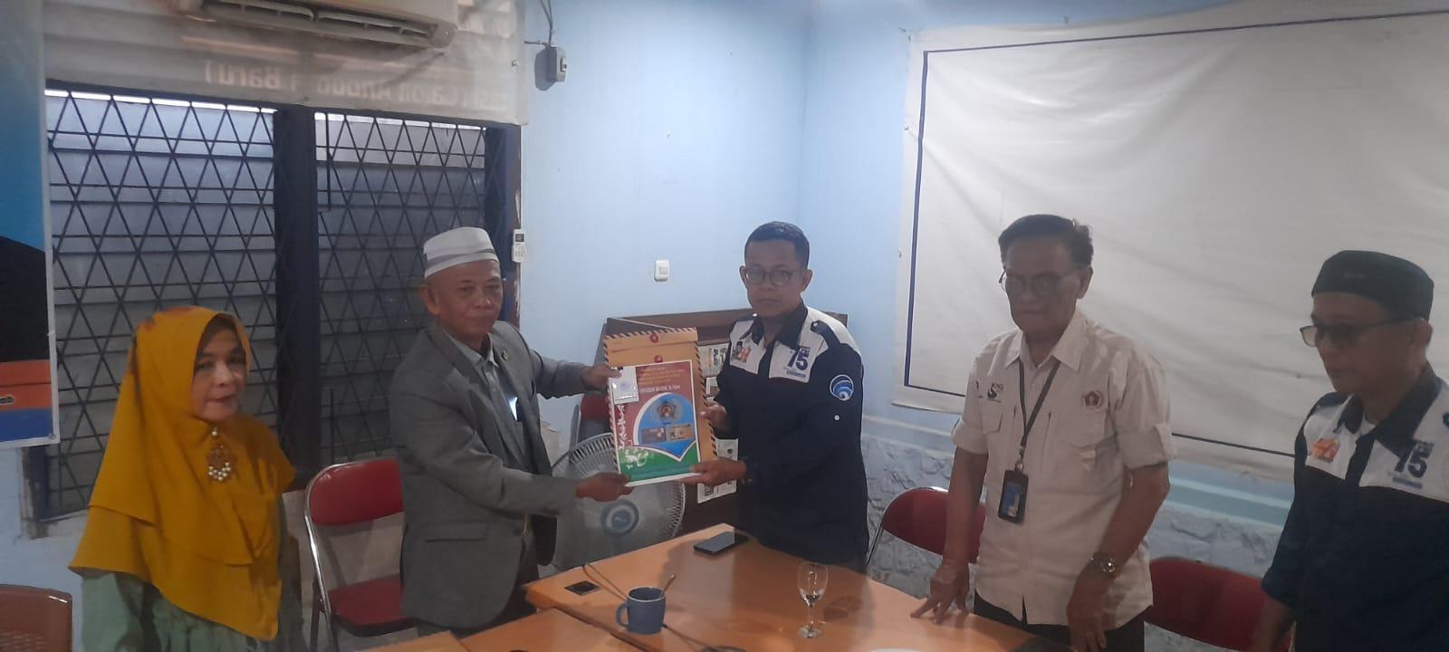 HM Syarifuddin Basrie Siap Bertarung. Kembalikan Formulir Balon Ketua PWI Sumsel