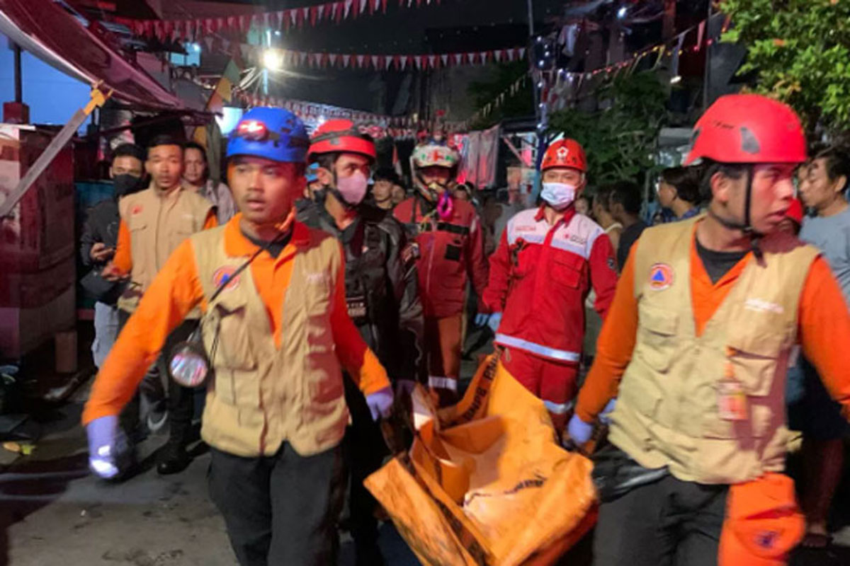 Kebakaran di Tebet, Suku Dinas Gulkarmat Jaksel Kerahkan 120 Personel 