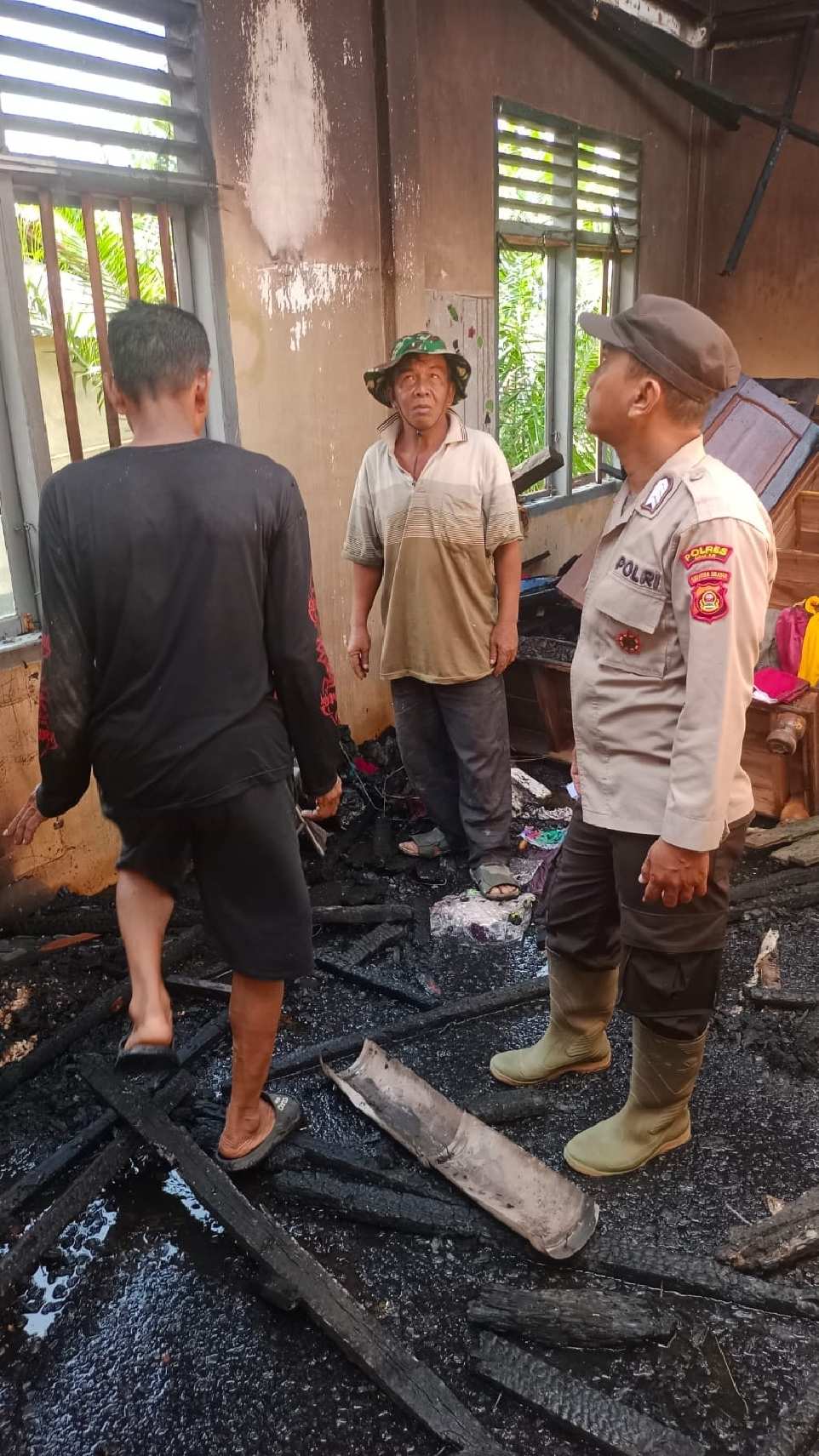 Perumahan Polindes Desa Nagasari Ogan Ilir Terbakar, Polsek Muara Kuang Cek TKP
