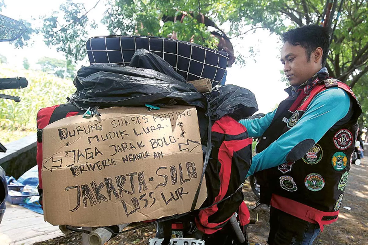 Cerita Mudik Pemotor Melintas di Jalur Pantura, ini Tulisan Pesan Lucunya 