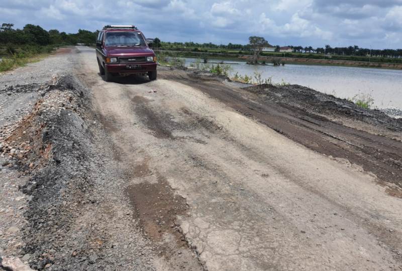 Dulu Mulus, Kini Jalan Rusak Parah , Akibat Proyek Pengerjaan jalan Tol