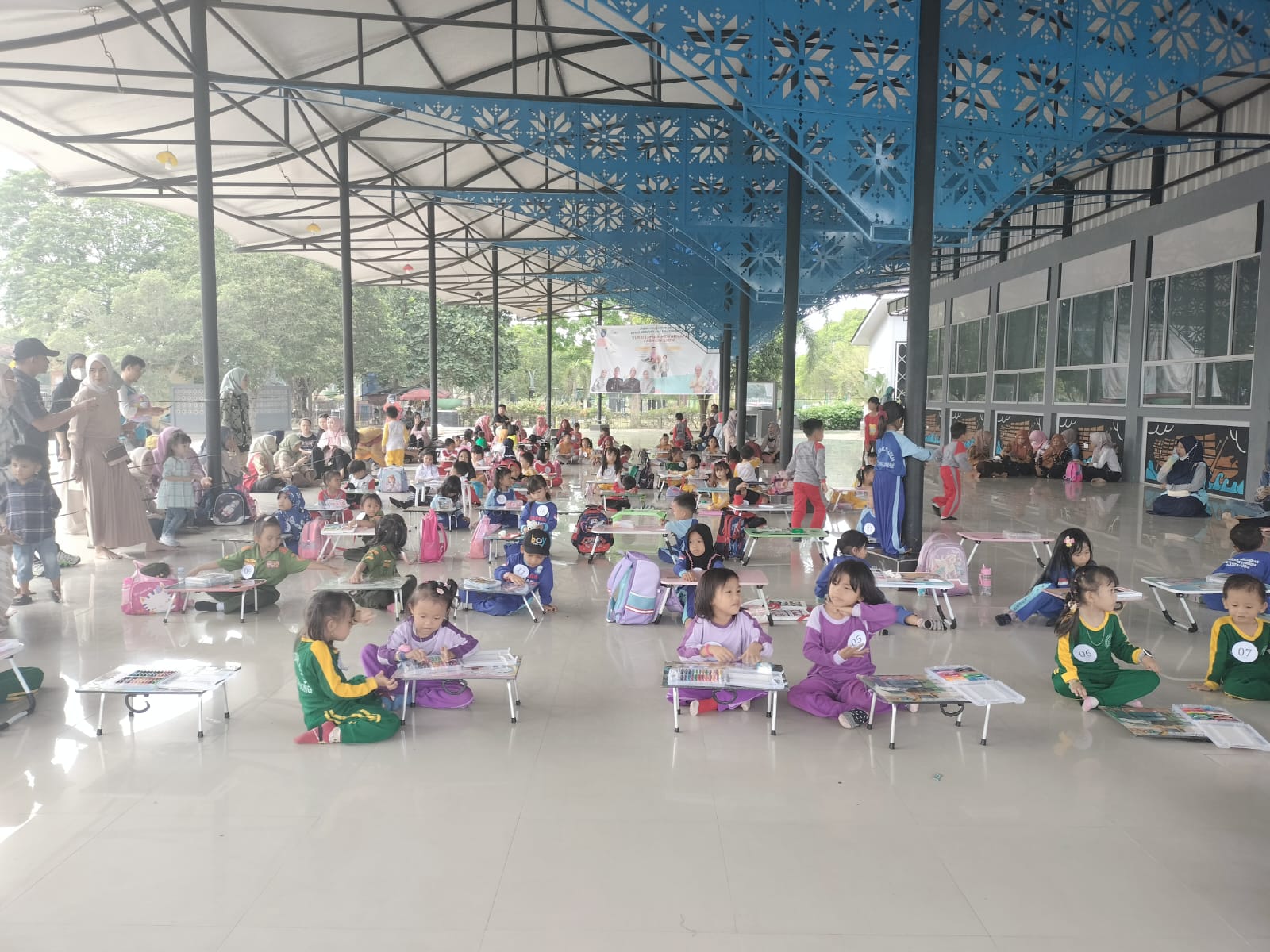 Meriahkan HUT ke-78, Dispar OKI Gelar Lomba Mewarnai dan Fashion Show