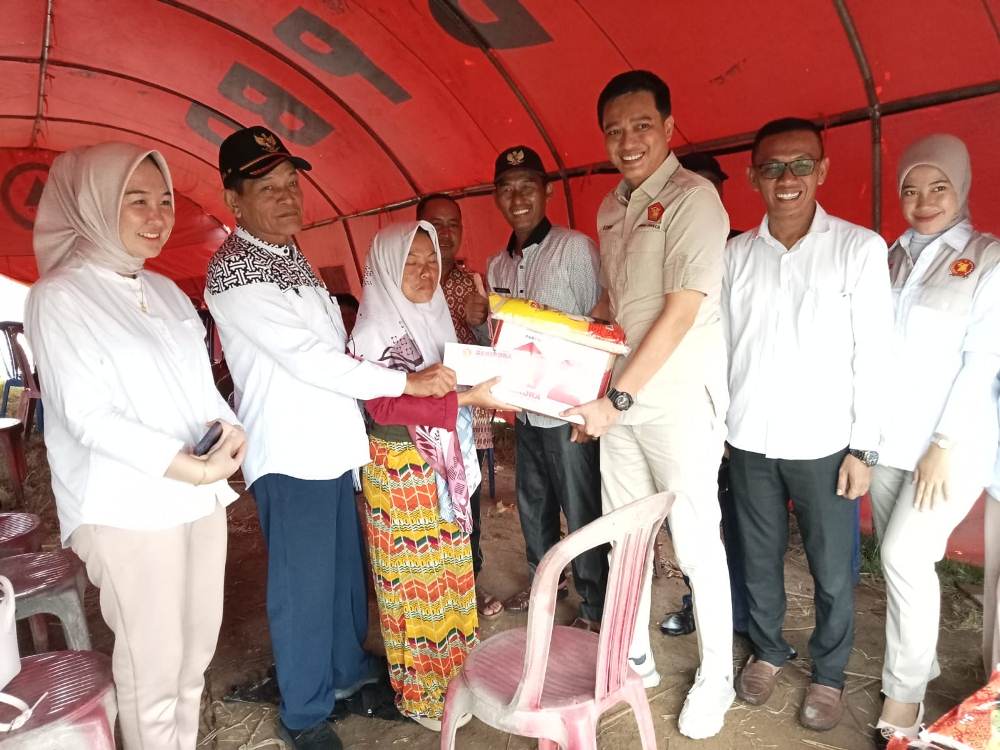 Partai Gerindra Ogan Ilir Salurkan Bantuan Kemanusian Korban Kebakaran