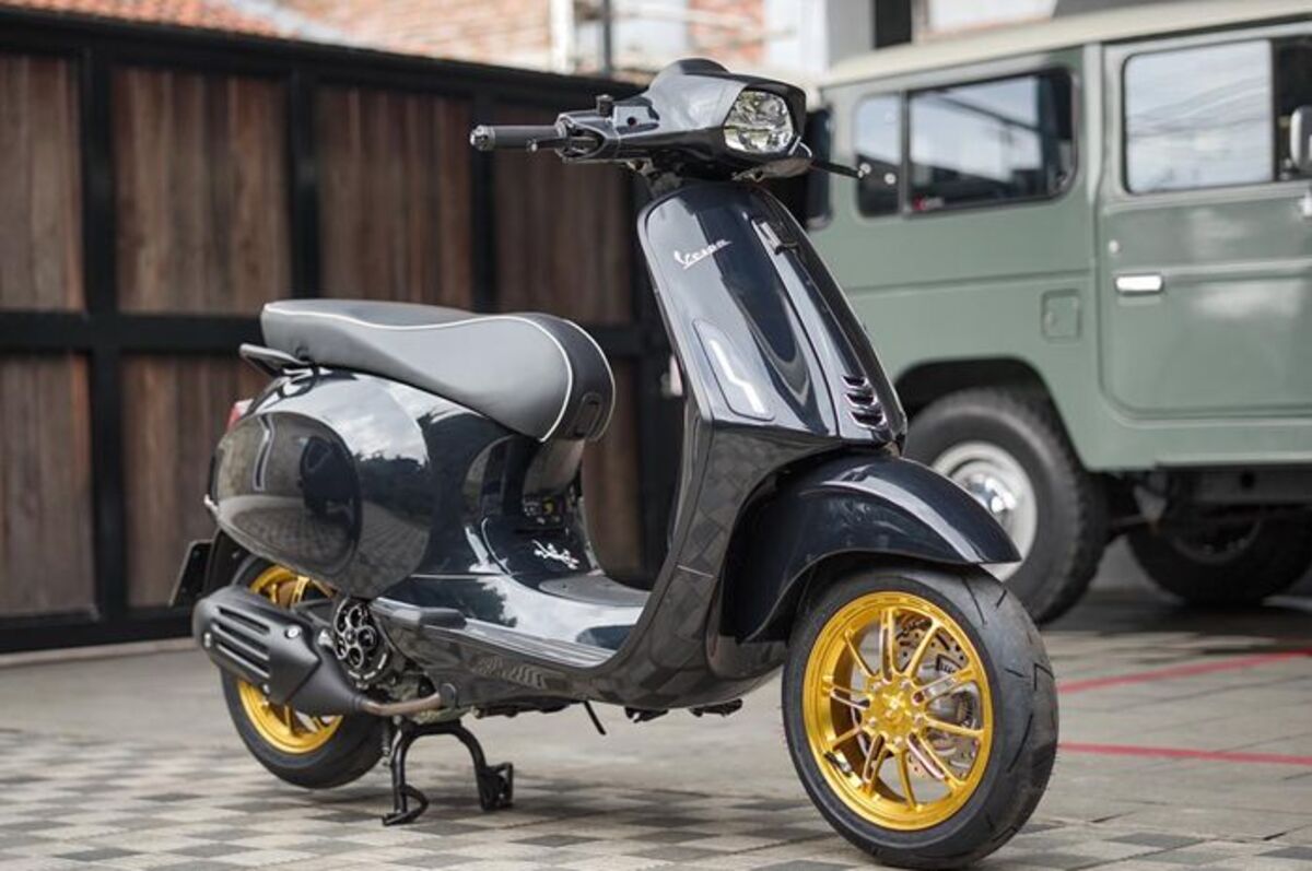 Vespa Sprint Tech : Tampilan Sporty dan Menggunakan Baja Ringan yang Kokoh