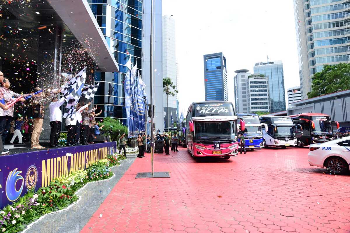 Kolaborasi 4 Kementerian Gelar Mudik Gratis, Berangkatkan 1.160 Pegawai dengan 34 Bus