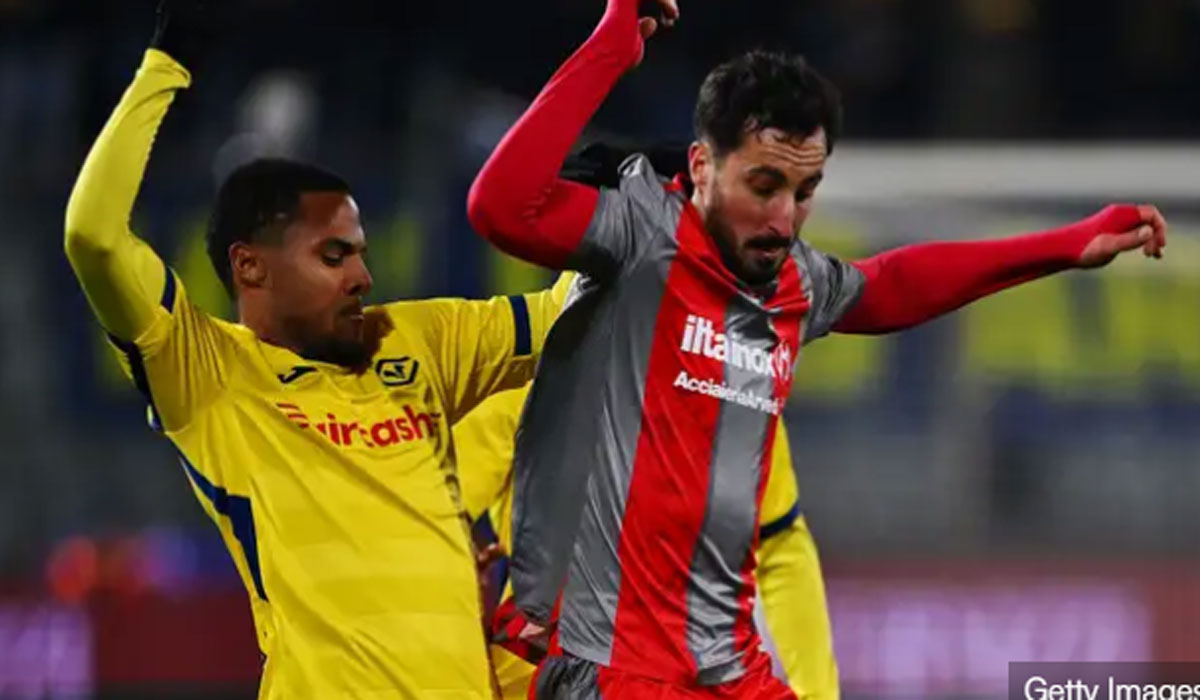 Kiper Timnas Indonesia Jatuh Bangun Selamatkan Gawang Cremonese