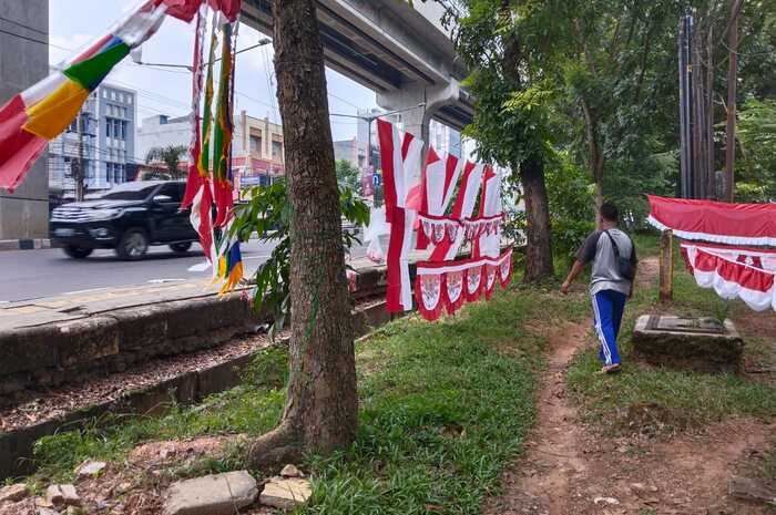 Wong Palembang Jadi Pedagang Bendera