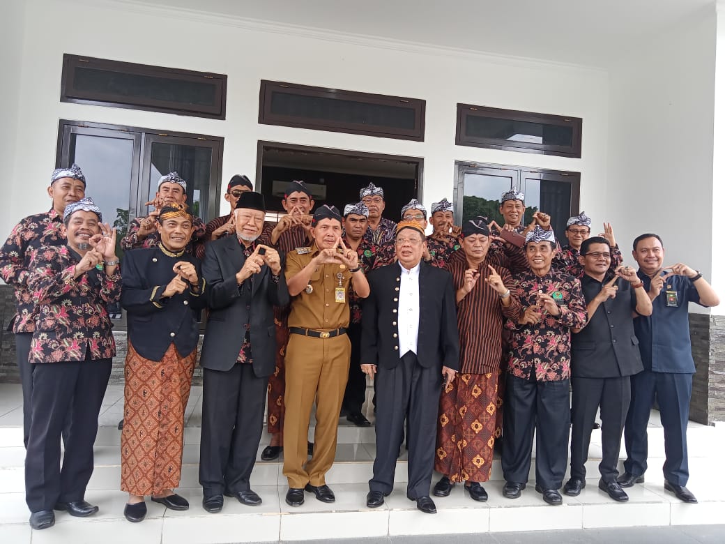 Pelantikan Dewan Pujasuma Wali Daerah Kota Prabumulih Bertemakan Nuansa Jawa