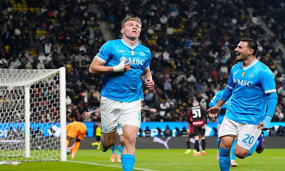 Tumbangkan AC Milan 2-0, Napoli Melaju ke Final Supercoppa Italia 