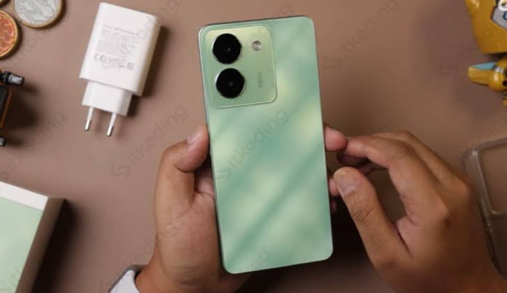 Harga Terbaru Vivo Y27s, Desain Bodi Cermin Tahan Debu dan Percikan Air