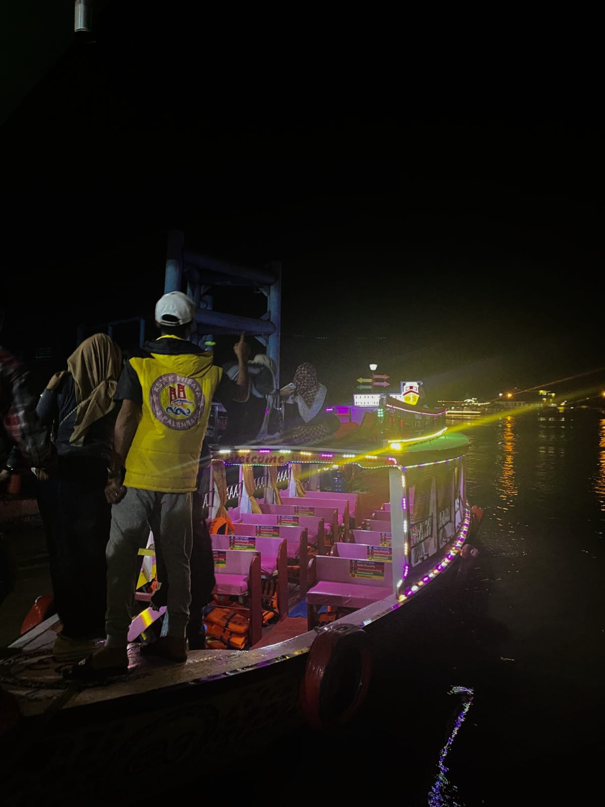 Sensasi Terbaru Menikmati Keindahan Sungai Musi Palembang dengan Perahu Ketek Wisata