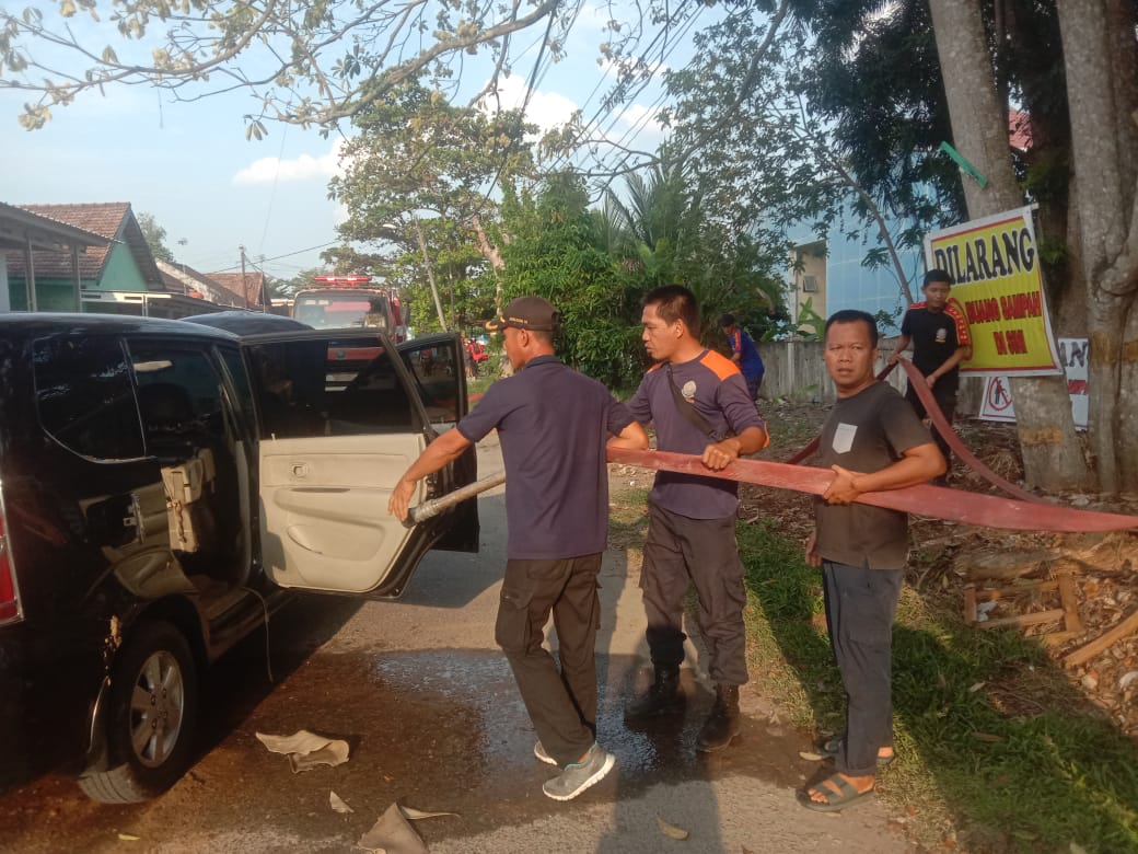 Gegara Konsleting Listrik Mobil Avanza Hampir Terbakar