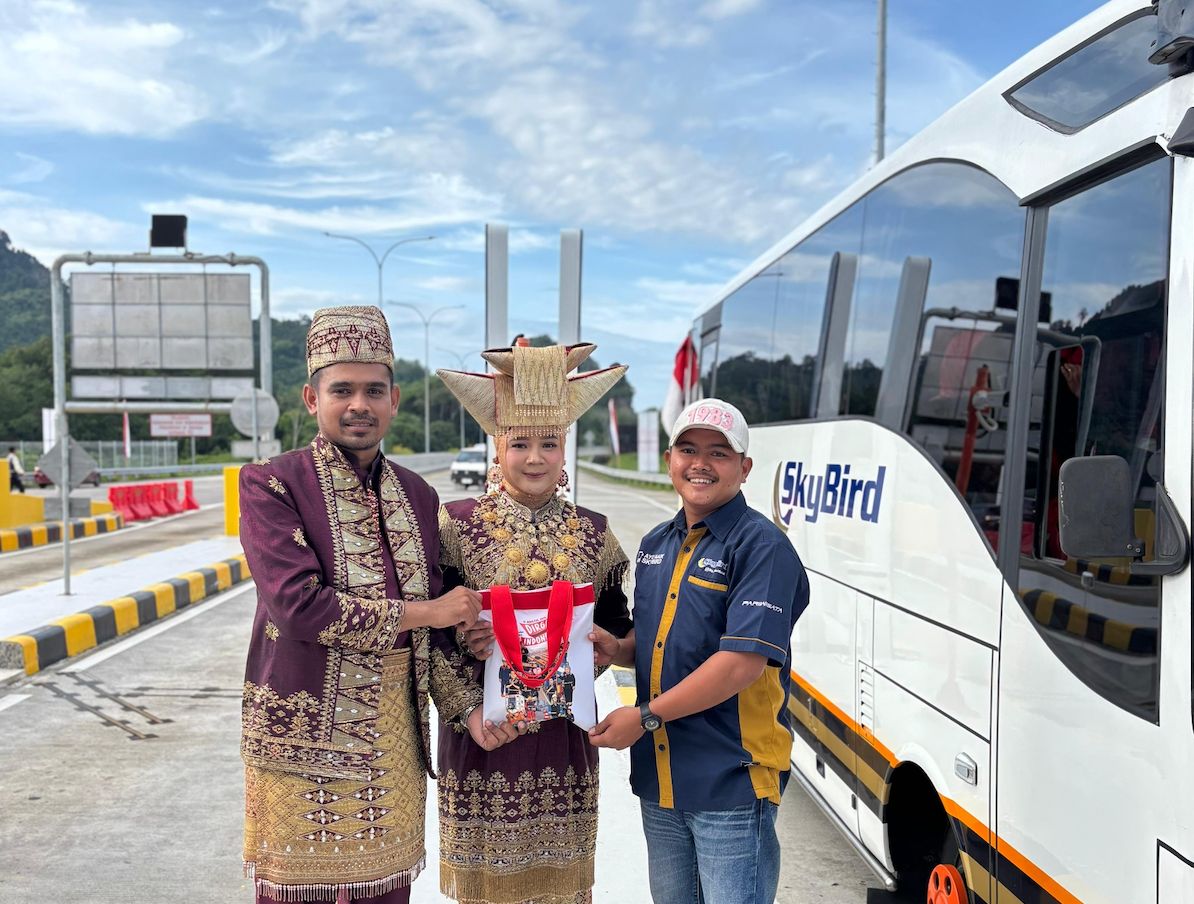 Semarak HUT Ke-80 RI, Hutama Karya Catat Peningkatan  Trafik  Di Jalan Tol