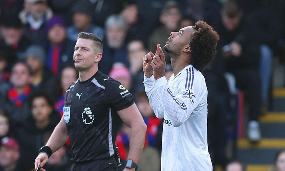 MU Menang Atas Crystal Palace 2-1, Puasa Gol Zirkzee Setahun Berakhir 