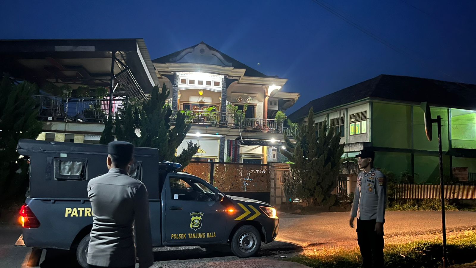 Polsek Tanjung Raja Laksanakan Patroli Subuh Selama Bulan Suci Ramadan